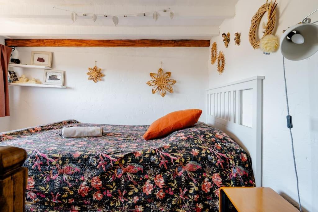 Chambre Atypique Dans Cafe Healthy Saint-Paul-de-Vence Bagian luar foto