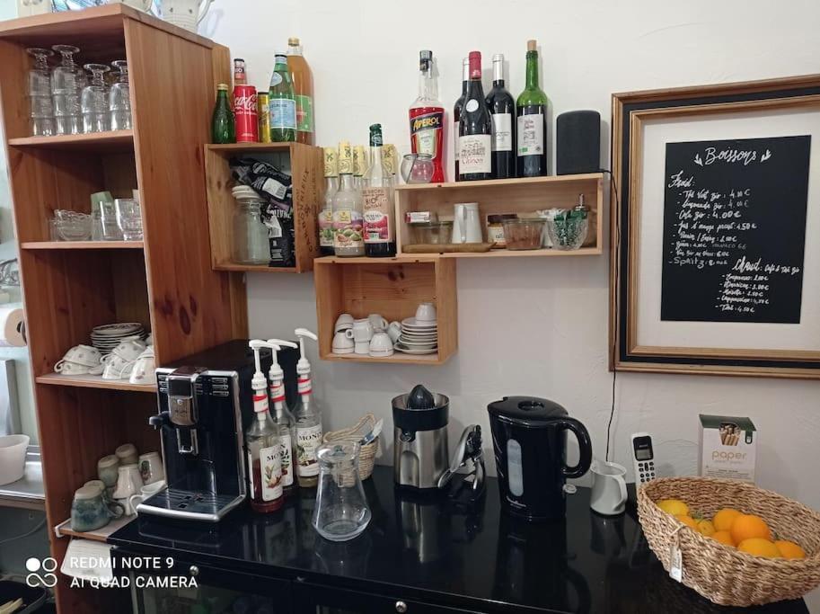 Chambre Atypique Dans Cafe Healthy Saint-Paul-de-Vence Bagian luar foto